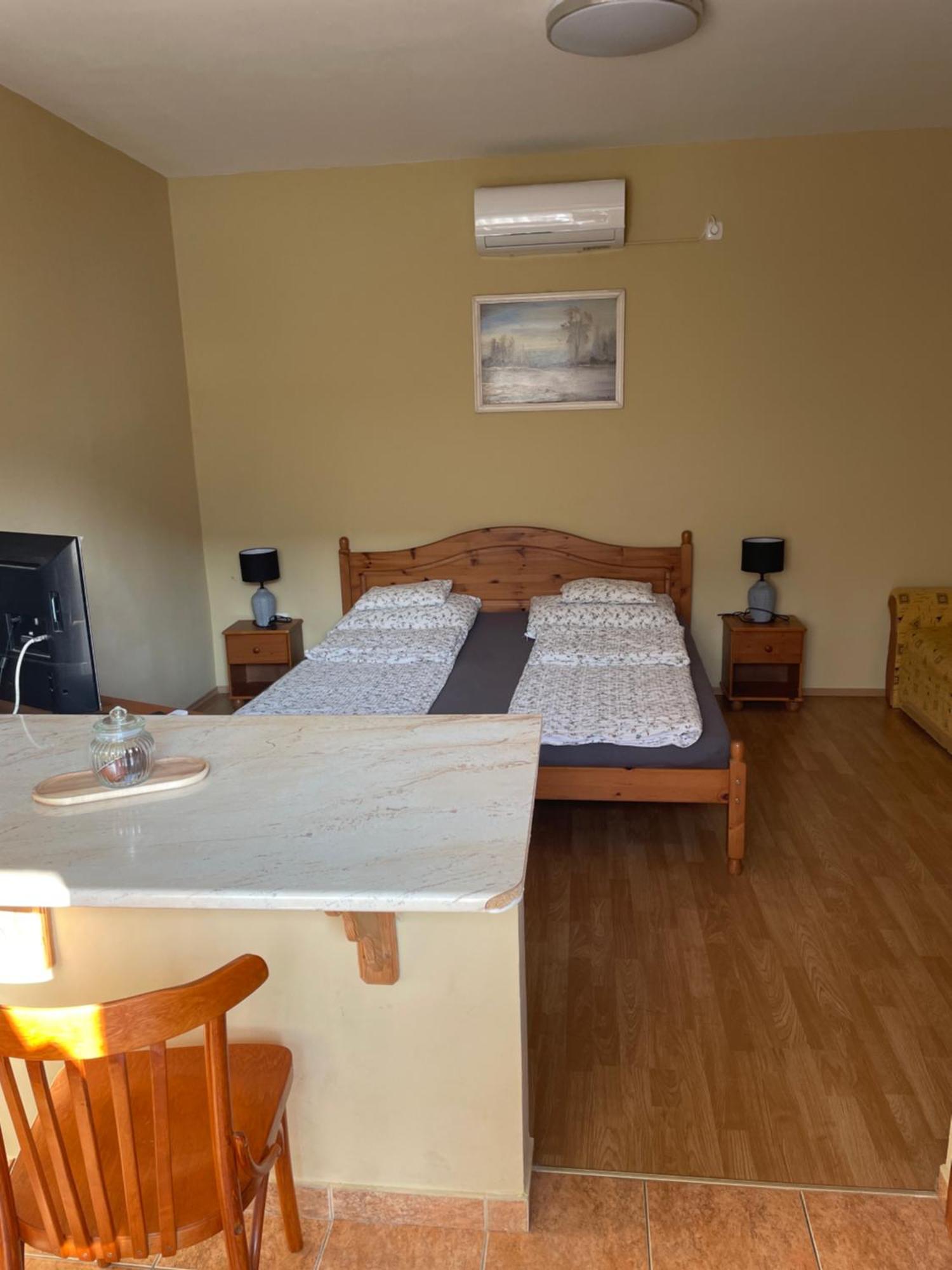 Rozsakert Apartmanhaz Hajdúszoboszló Εξωτερικό φωτογραφία